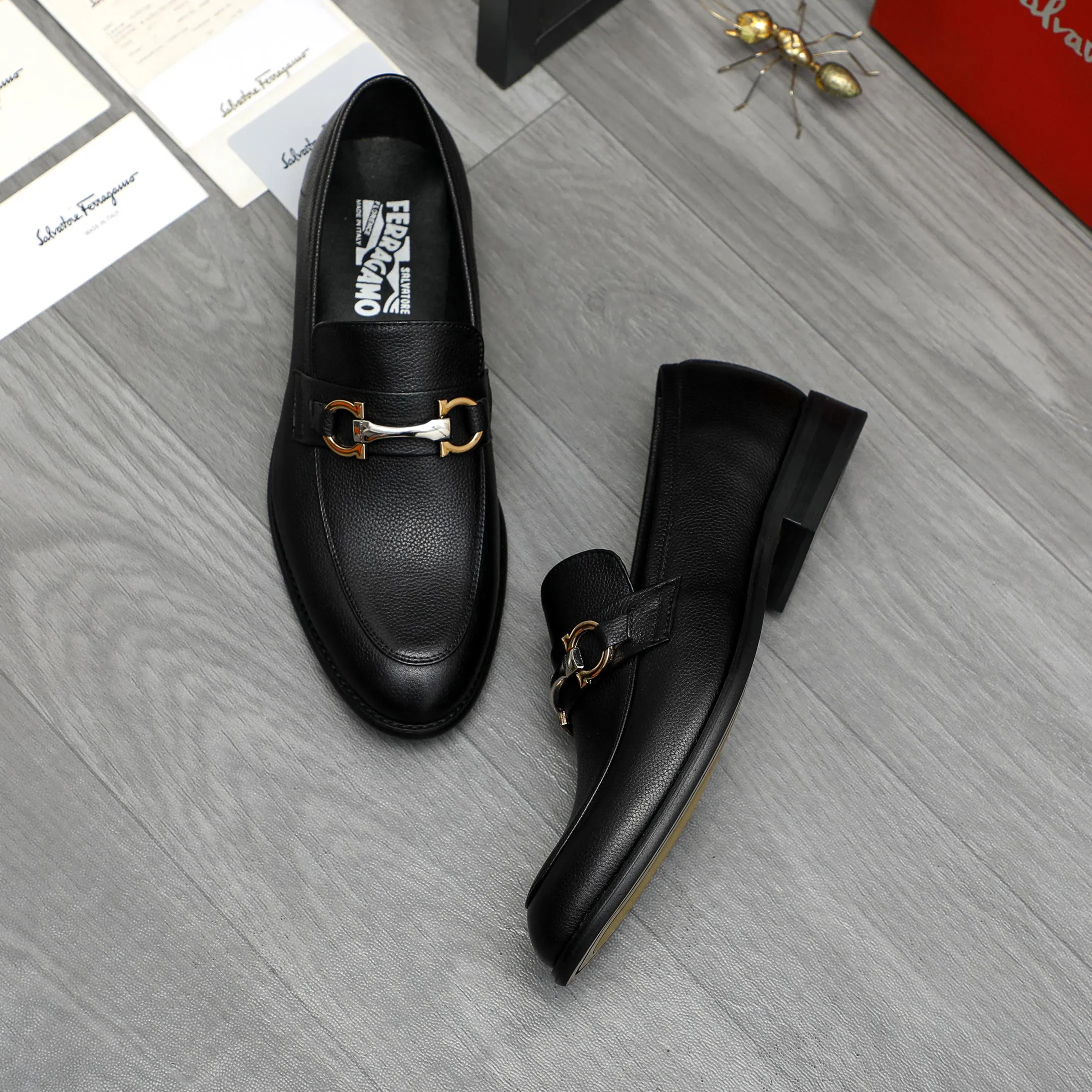 Men's shoes 💰420 Product trademark: Ferragamo " Ferragamo ] Business slip-on leather shoes Regular size: 39-45 (38.46 custom-made, non-refundable) Product materials: Selected small pebbled cowhide upper, sheepskin lining, original rubber outsole